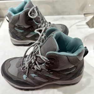 L L Bean Hiking Boots 8 1/5M